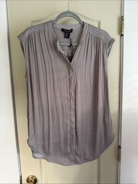 Rachel Zoe Neutral Cap-Sleeve Button-Front Blouse